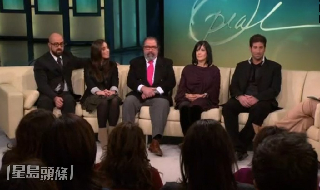 Cascio家族過去曾極力為米高積遜辯護，圖為他們2010年出席電視節目為其澄清指控。