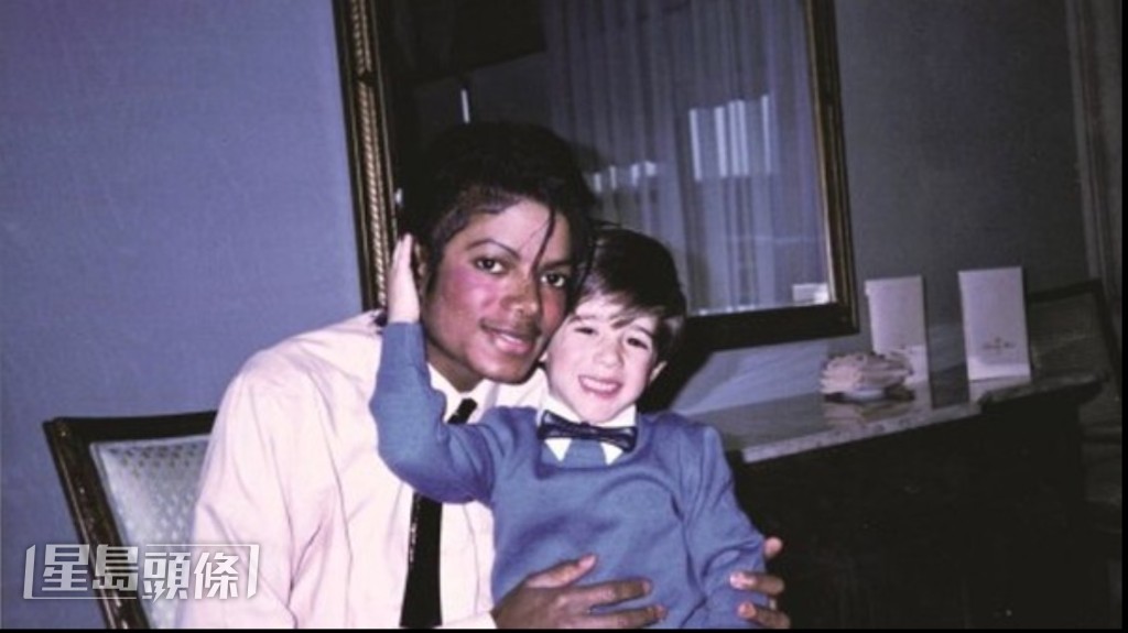 家族成員Frank從小與米高相識，後來更擔任其助理。