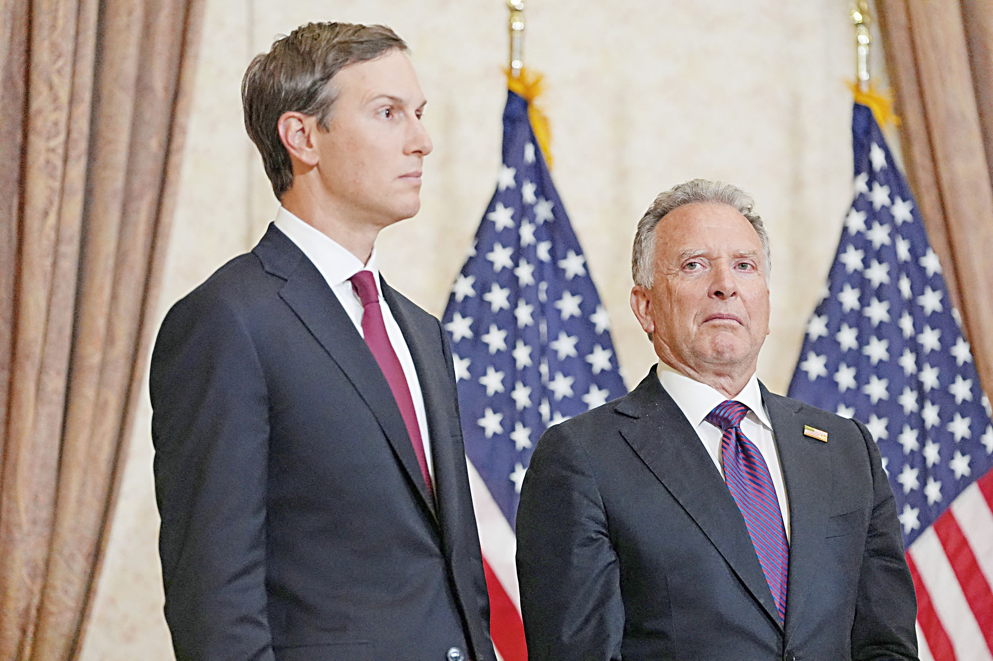 白宮表示，已派出特使威特科夫（右）及特朗普女婿庫什納（左）於25日啟程前往巴基斯坦首都伊斯蘭堡，繼續同伊朗舉行談判。路透社