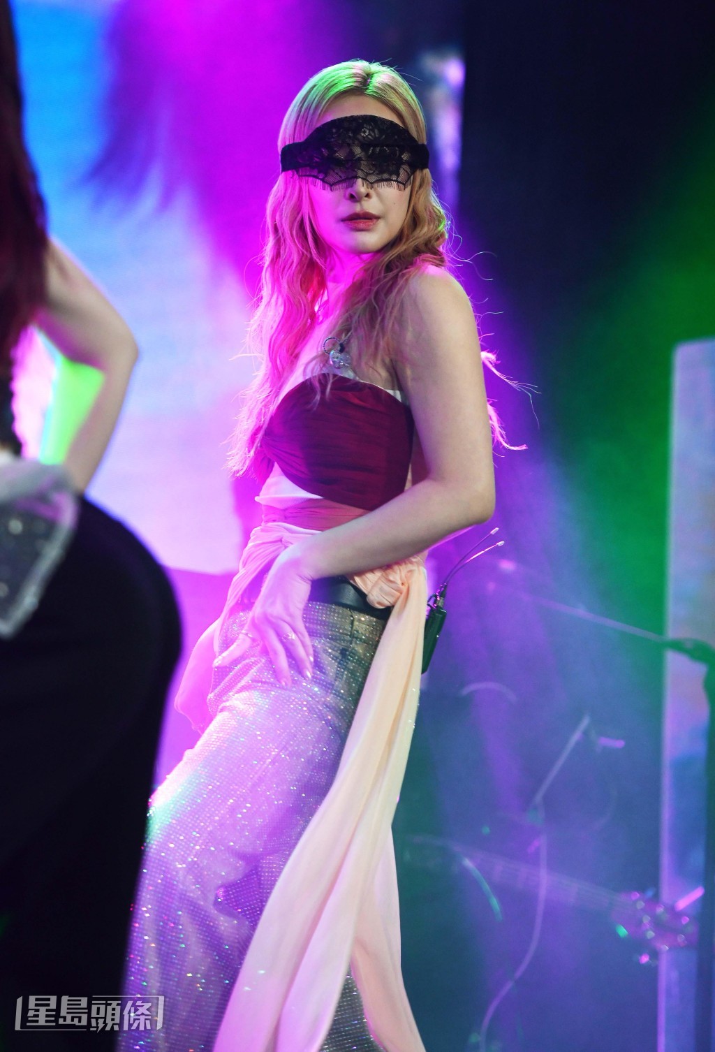 陳瀅以性感火辣的造型亮相。