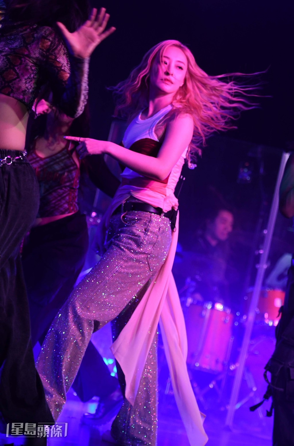 演出令全場觀眾情緒高漲，激動吶喊。