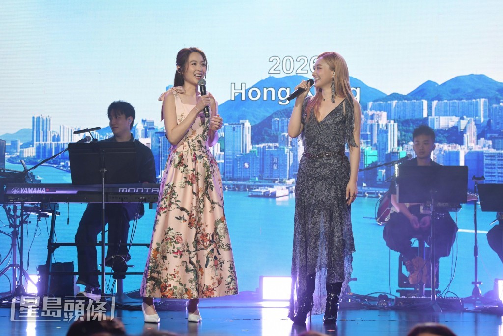 二人真摯的對話，打動了在場所有人。