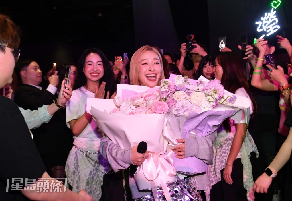兩大女神獻出舞台第一次，吸引了來自香港、澳門、內地及馬來西亞的粉絲到場。