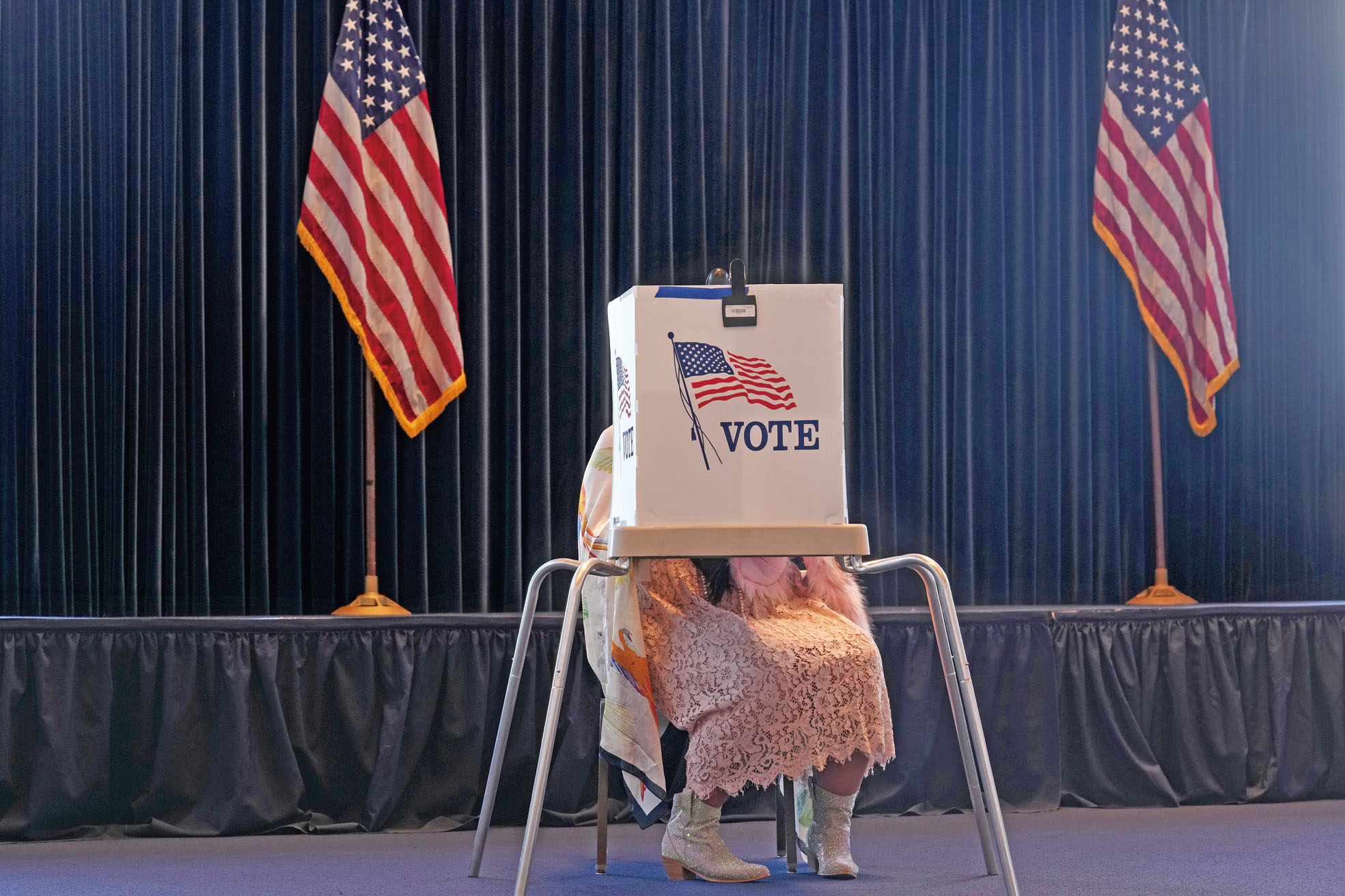 一項要求選民出示公民身分證明的加州提案，已提交足夠有效簽名，將於11月公投。美聯社