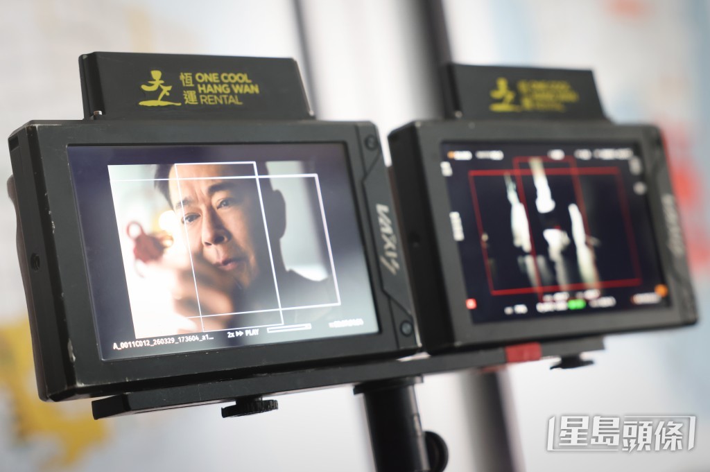 拍攝過程投入且認真。