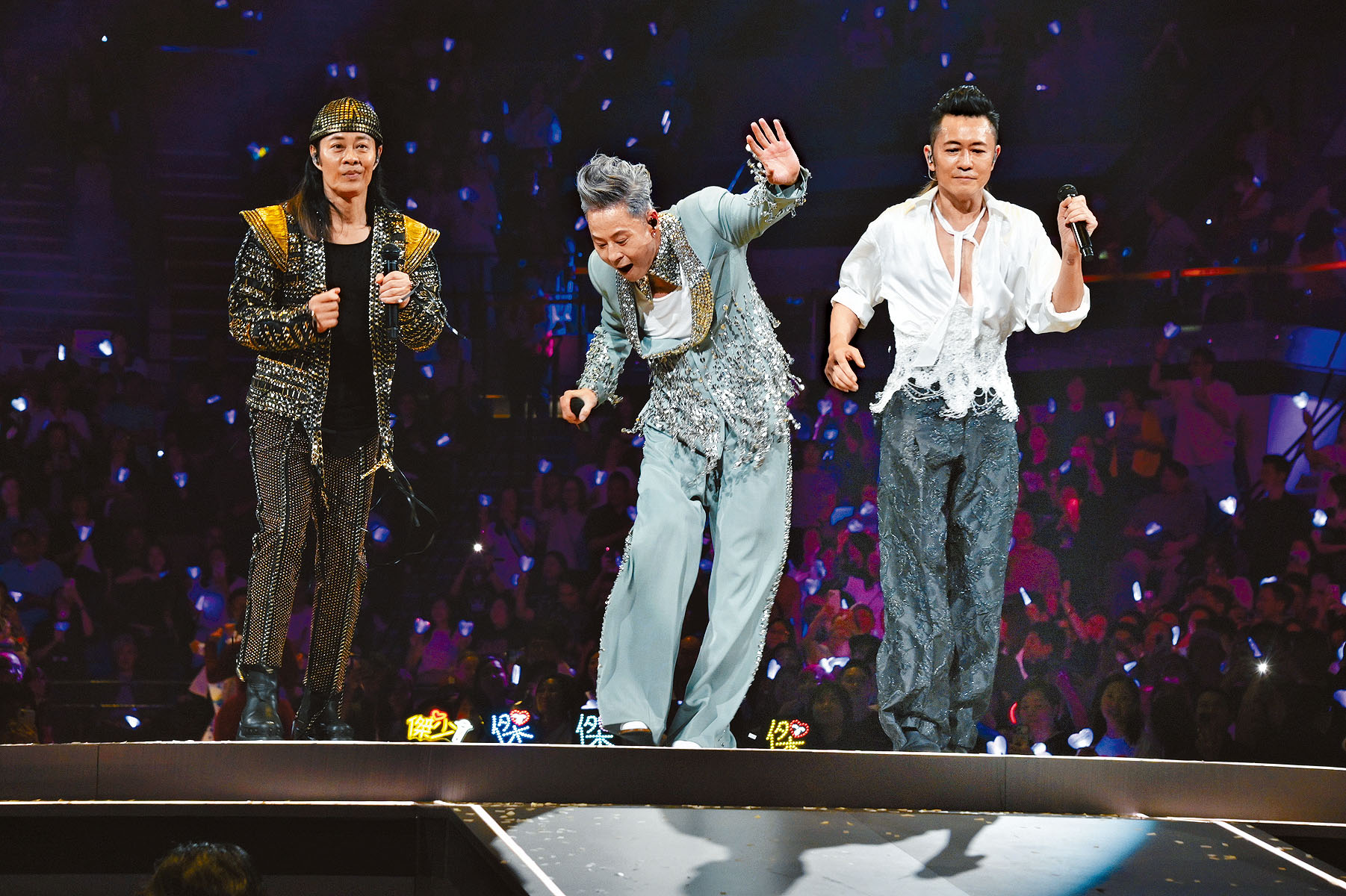 傑仔有兩次險仆倒。