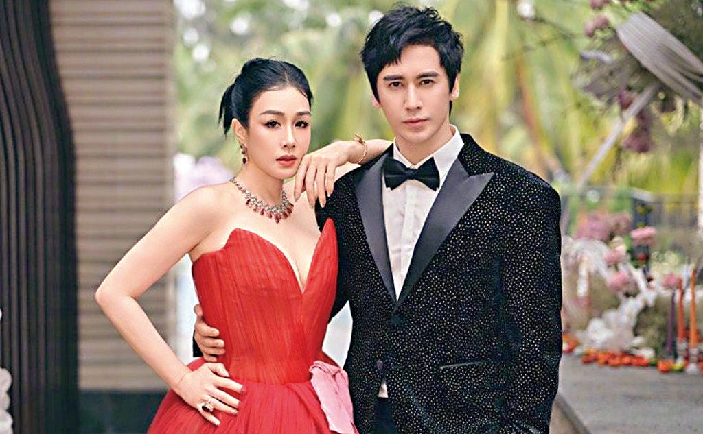 鍾麗緹夫婦 .c2/c3 鍾麗緹與張倫碩結婚多年依舊甜蜜。