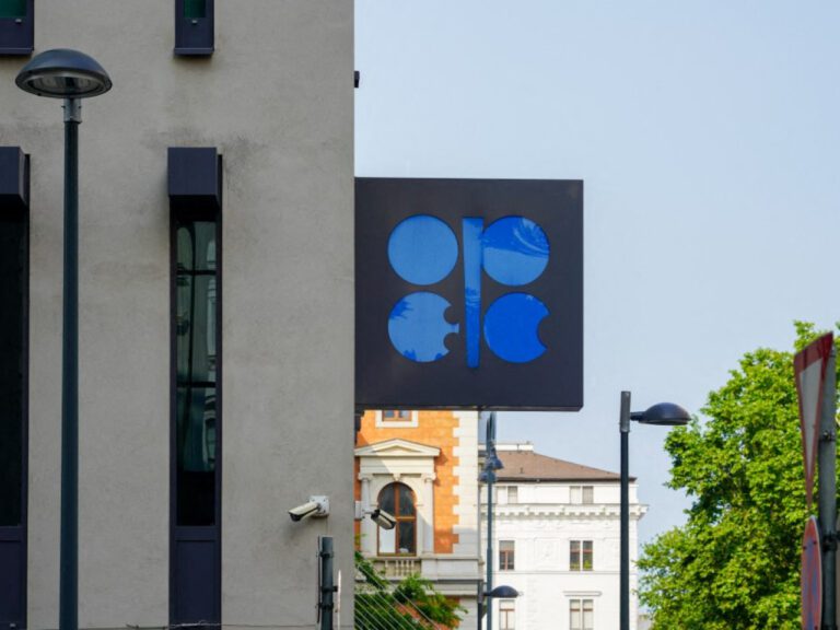 阿聯酋宣布將增石油產量 下月起退出油組及OPEC+　