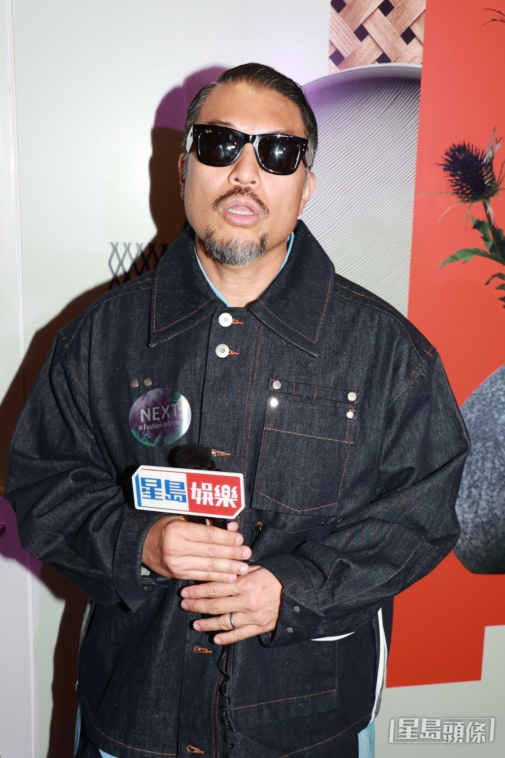 他表示自己對任何人說話都一樣直接。