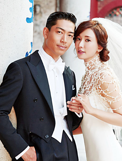 林志玲稱AKIRA準時回家陪兒吃飯，甚至比蔡依林早睡。網上圖片