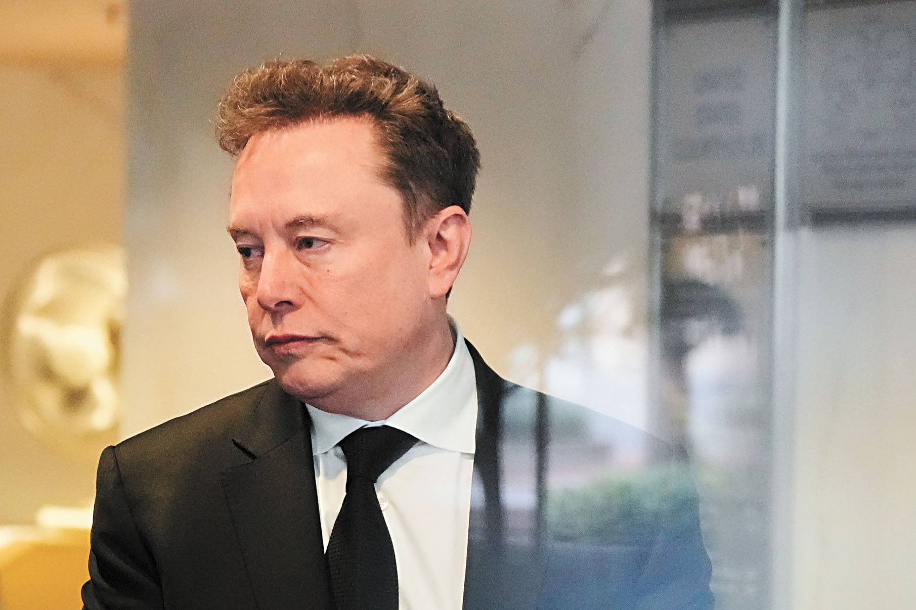 馬斯克28日抵達屋崙聯邦法院。美聯社