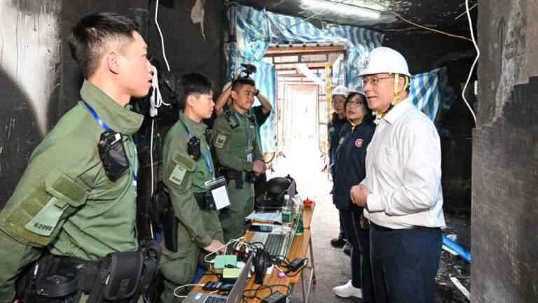 宏福苑居民分批上樓第十日 111戶順利返回單位 警方協助處理財物疑失