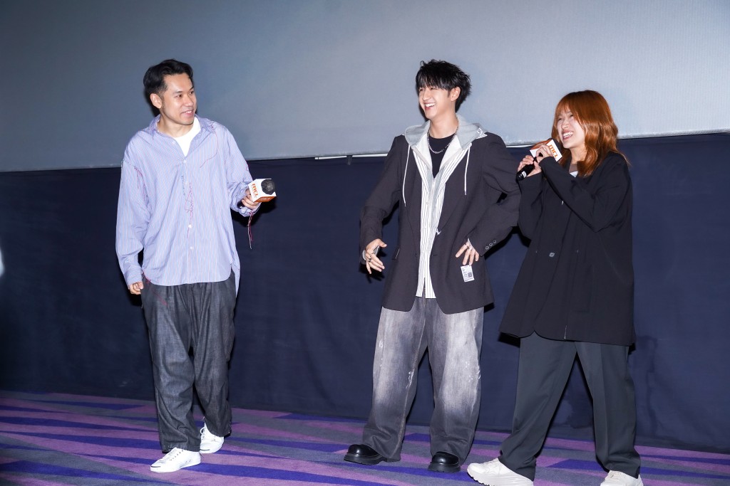 Jay在台上與樂迷分享歌曲的創作構思。