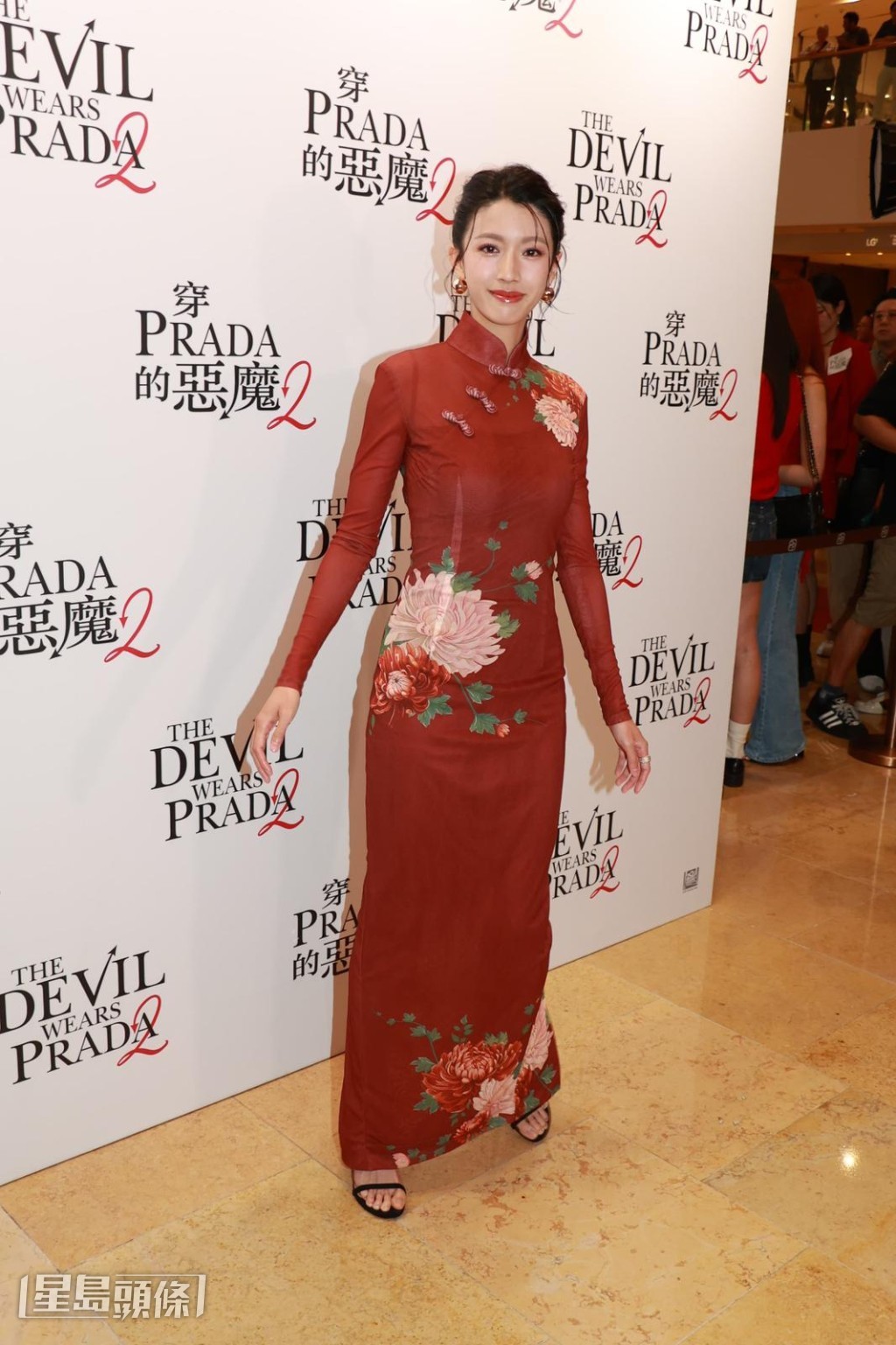 對於李佳芯離巢後將主演ViuTV翻拍的《悠長假期》，蔡思貝表示替對方感到高興。