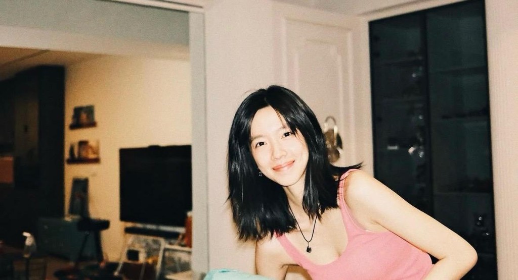 莊達菲與李庚希、向涵之三人，被合稱為「三里屯三姐妹」。