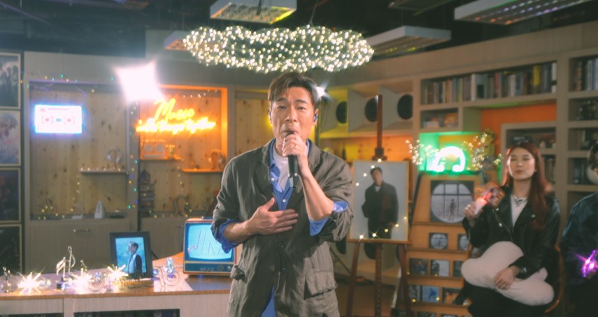 Ivy 指自己是在節目中無意看到許志安,並對他「一見鍾情」。