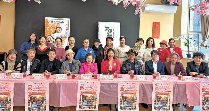 四名獲表彰者和參加嘉賓們。