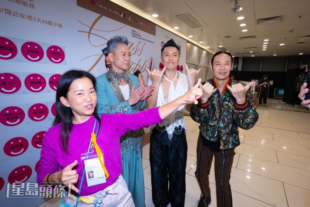 眾人皆為蘇志威「登六」感到開心。