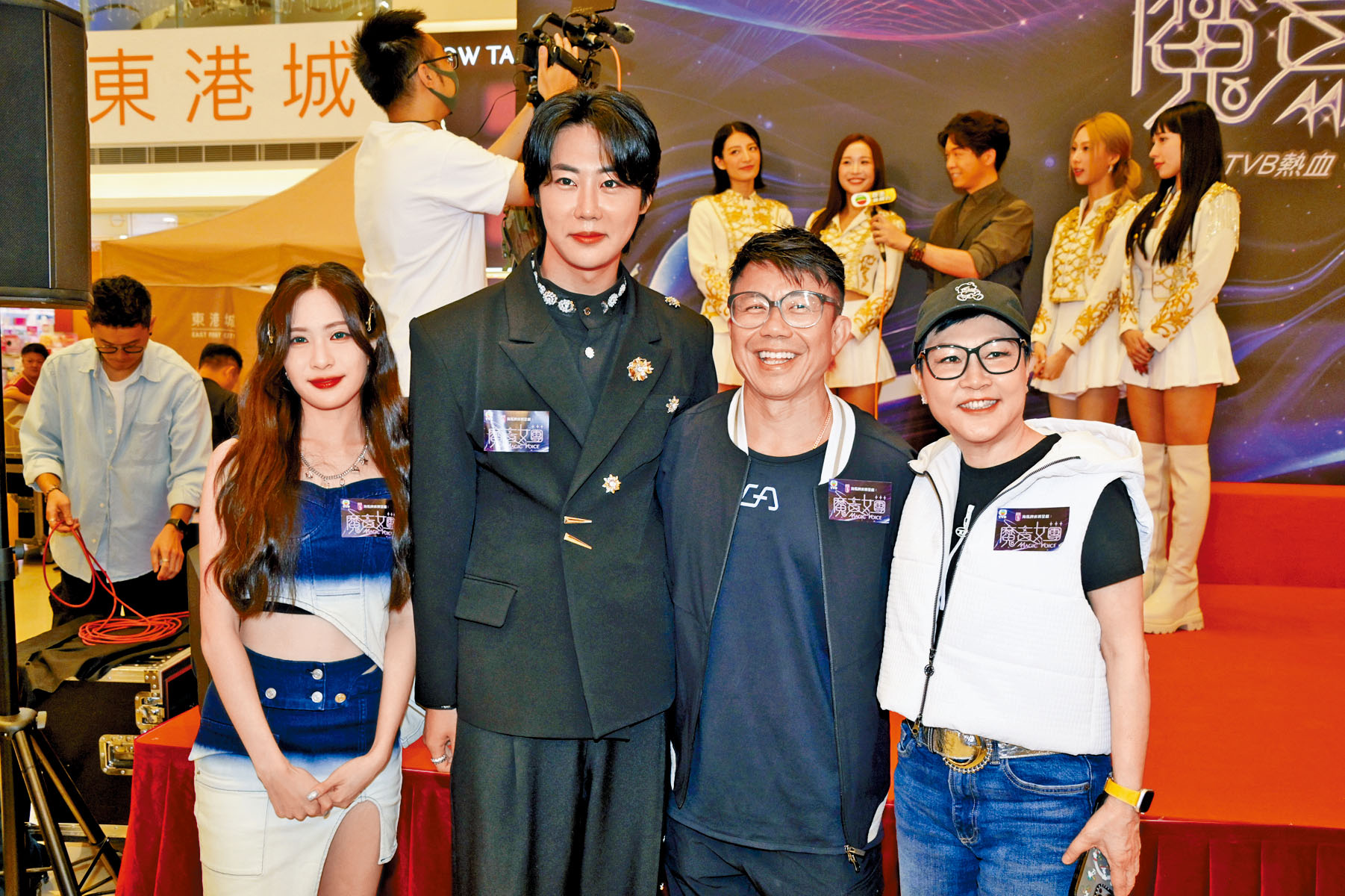 Yong Heo（左二）終與偶像陳潔靈（右一）見面。