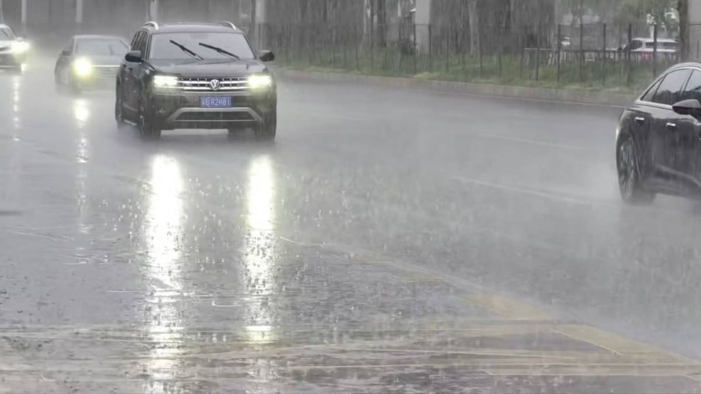 深圳發橙色暴雨預警 未來兩小時料降雨30毫米