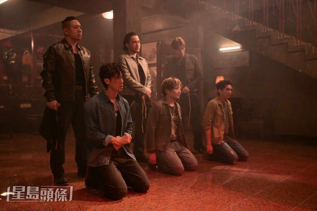 除了Stanley（前左），他的MIRROR隊友Lokman（前右）及ERROR的何啟華（前中）亦有參與演出。