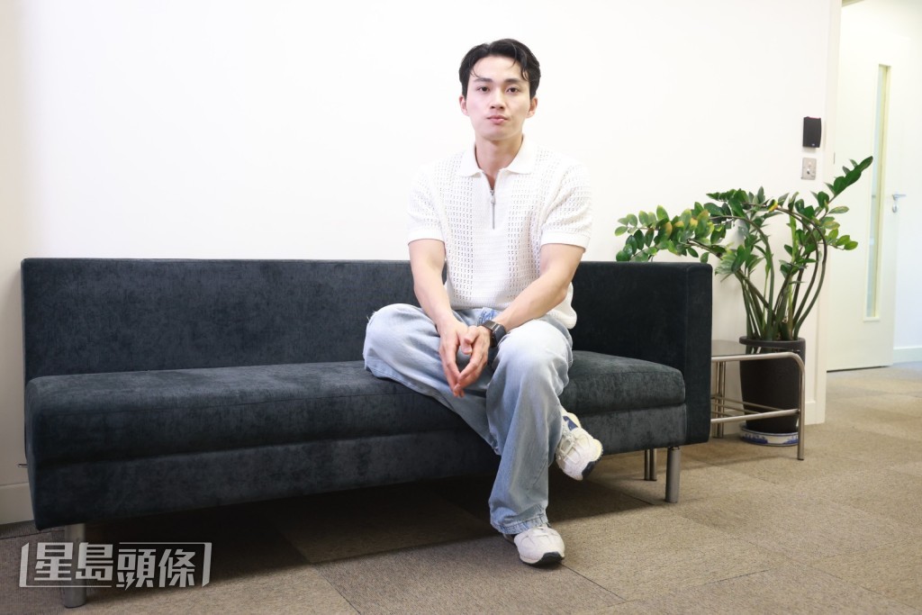 他與劇中姊姊蔣祖曼組成的「姊弟CP」，產生了不錯的化學作用。