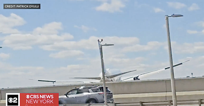 客機最終安全降落並滑行至登機閘口，機上無人受傷。 CBS紐約截圖