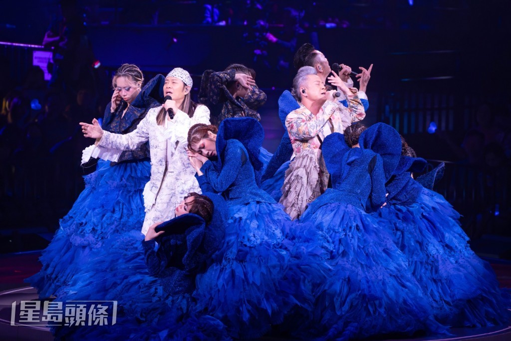 演唱會結束後，觀眾反應熱烈，不斷高呼encore，不願離場。