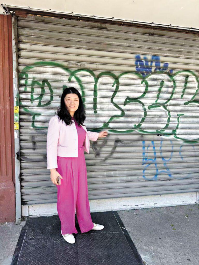 莊文怡4日呼籲市府暫緩實施《第75號地方法規》以保護小企業。 莊文怡辦公室提供