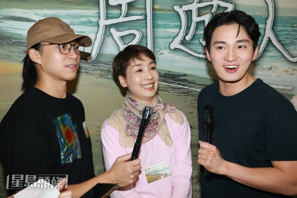 記者提議吳業坤(左一)為周嘉洛介紹女友,坤哥笑言自己已收山。