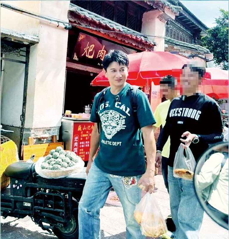 吳奇隆被偶遇現身雲南，狀態被誇凍齡。網上圖片