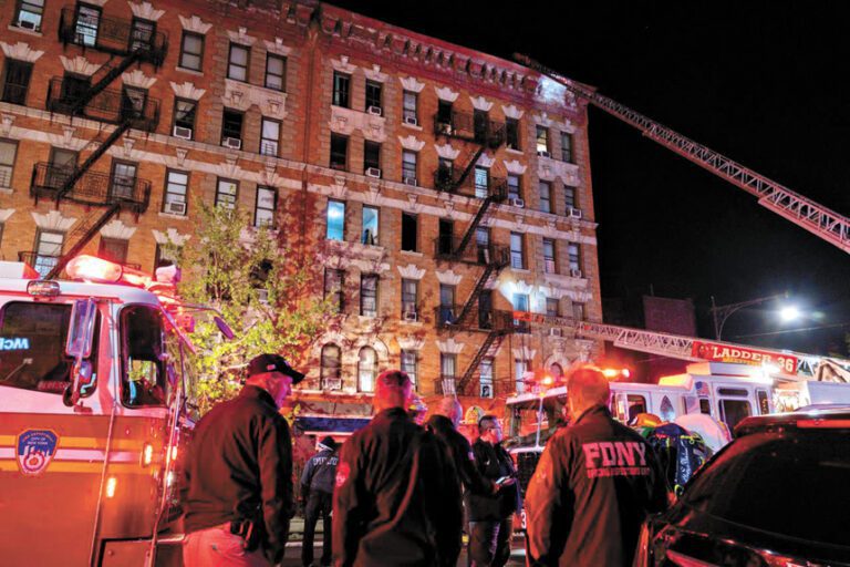 內木4日凌晨奪命大火，導致3人死亡。 Dakota Santiago/紐約時報