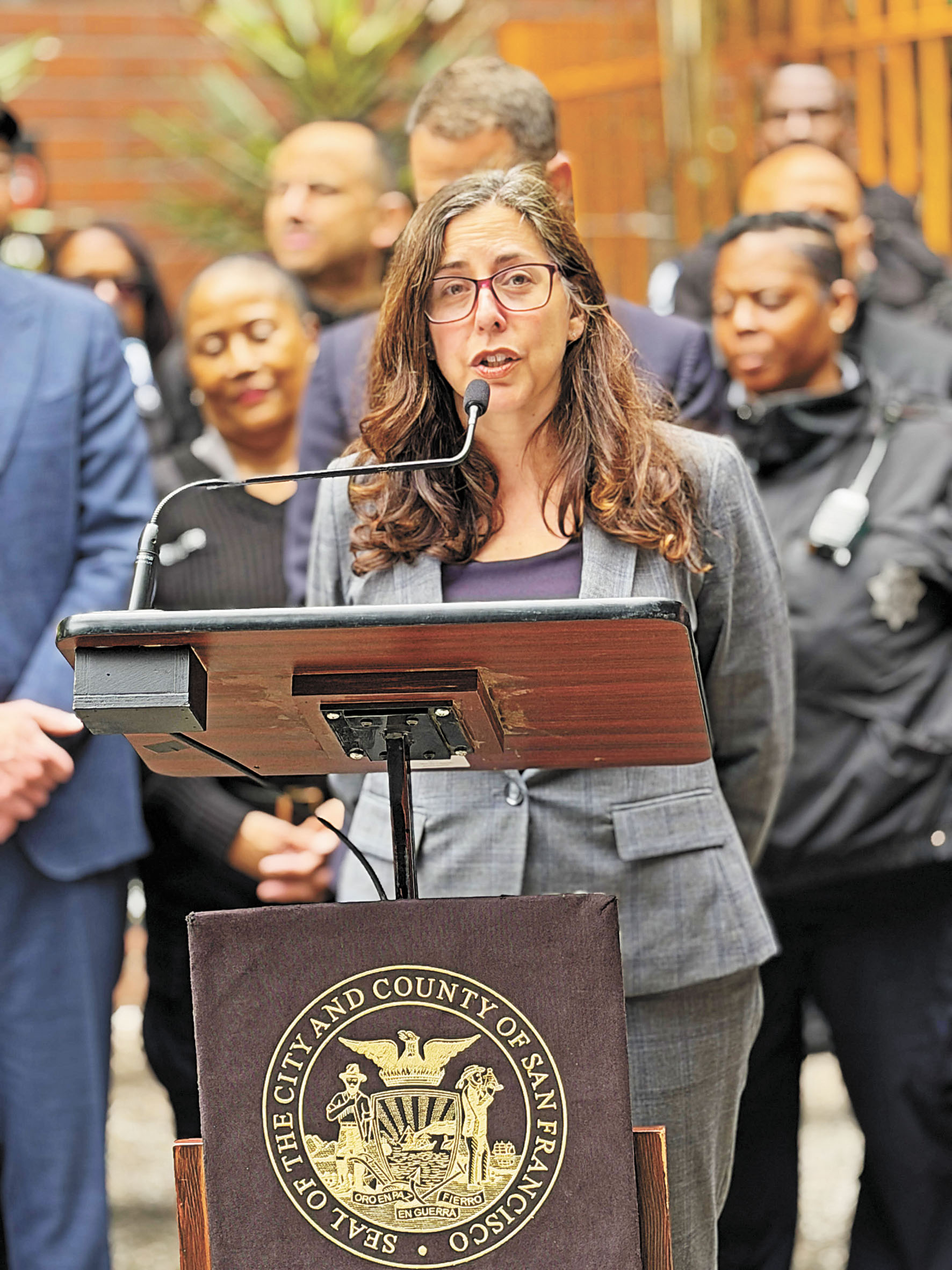 交通局局長寇淑寶介紹新計劃「公平付費，共創未來。」記者蘇婕雅攝