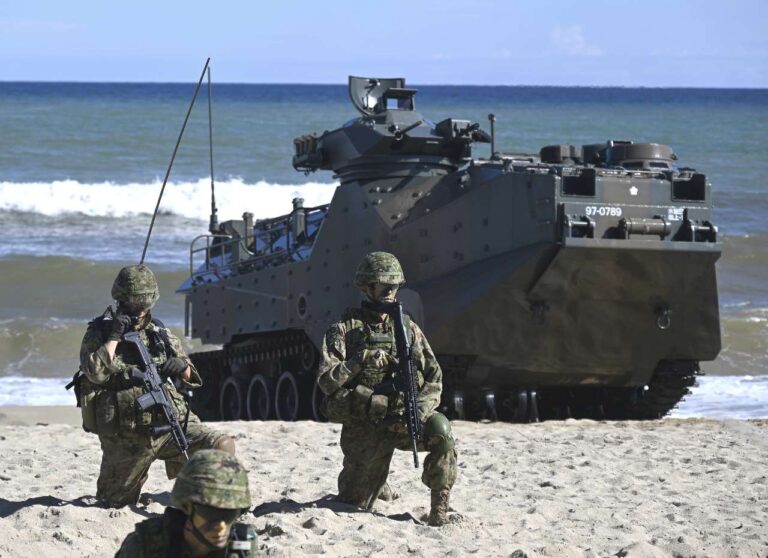 日美菲澳「肩並肩」軍演 日本戰後首次境外發射進攻型導彈　