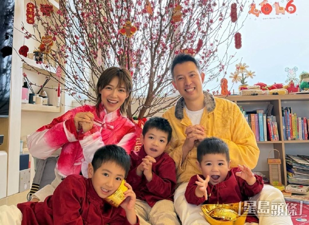 她與丈夫為三名兒子，將結婚周年慶祝改為籌辦巴士主題生日會。