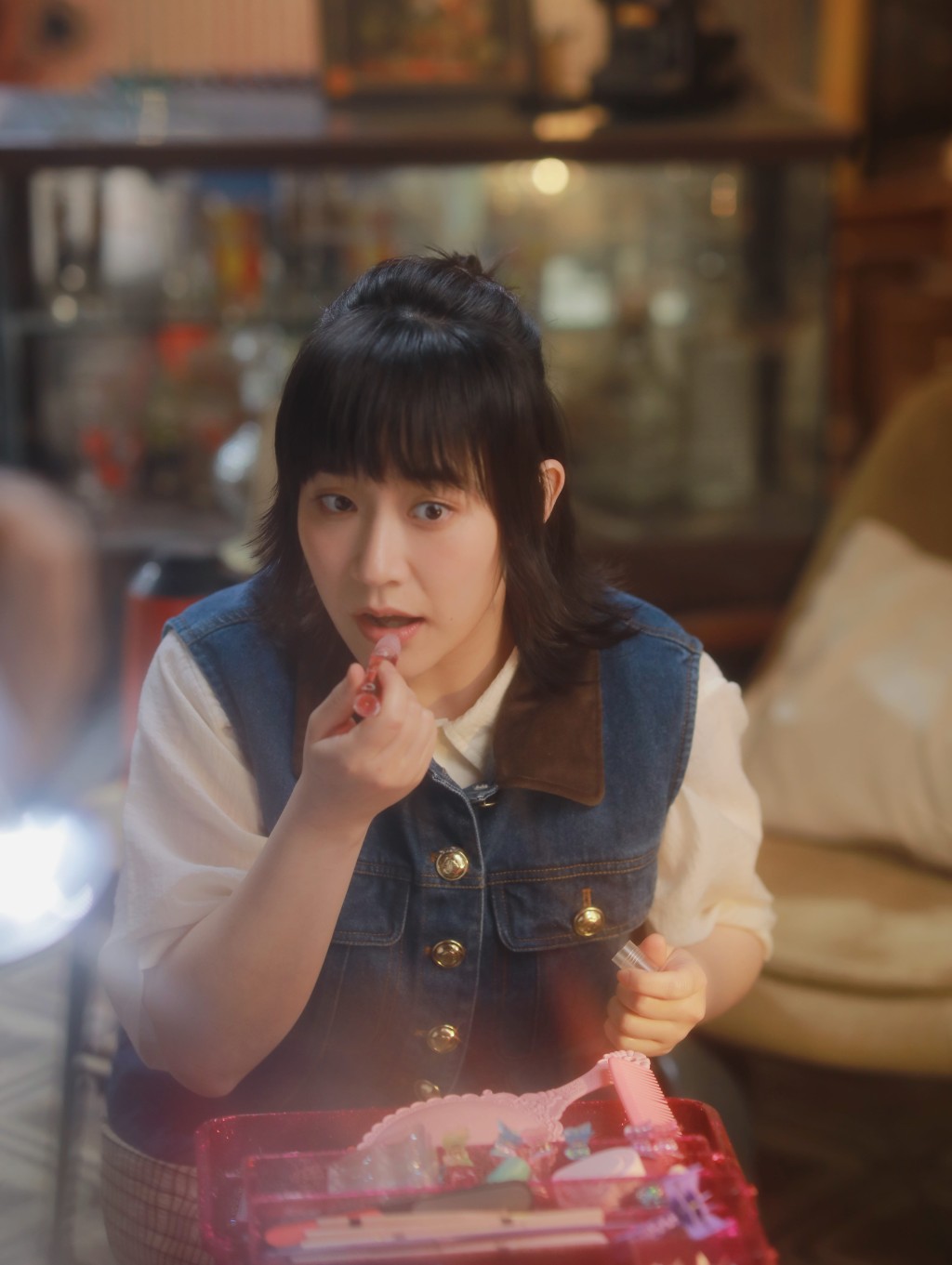 女主角由「乳名芙蓮」阿正擔任。