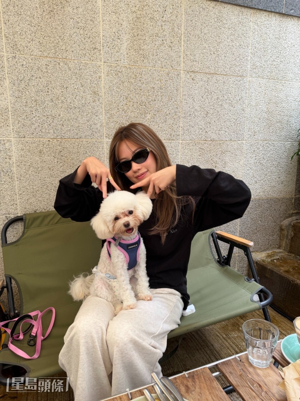 波波與她的愛犬。