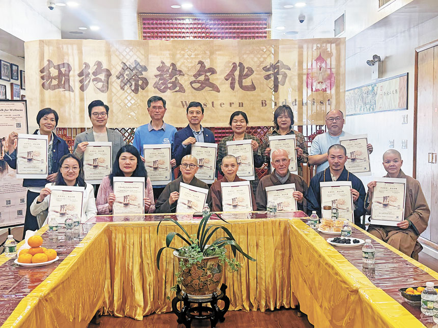 佛教文化節獲得議員，不同團體參與。
