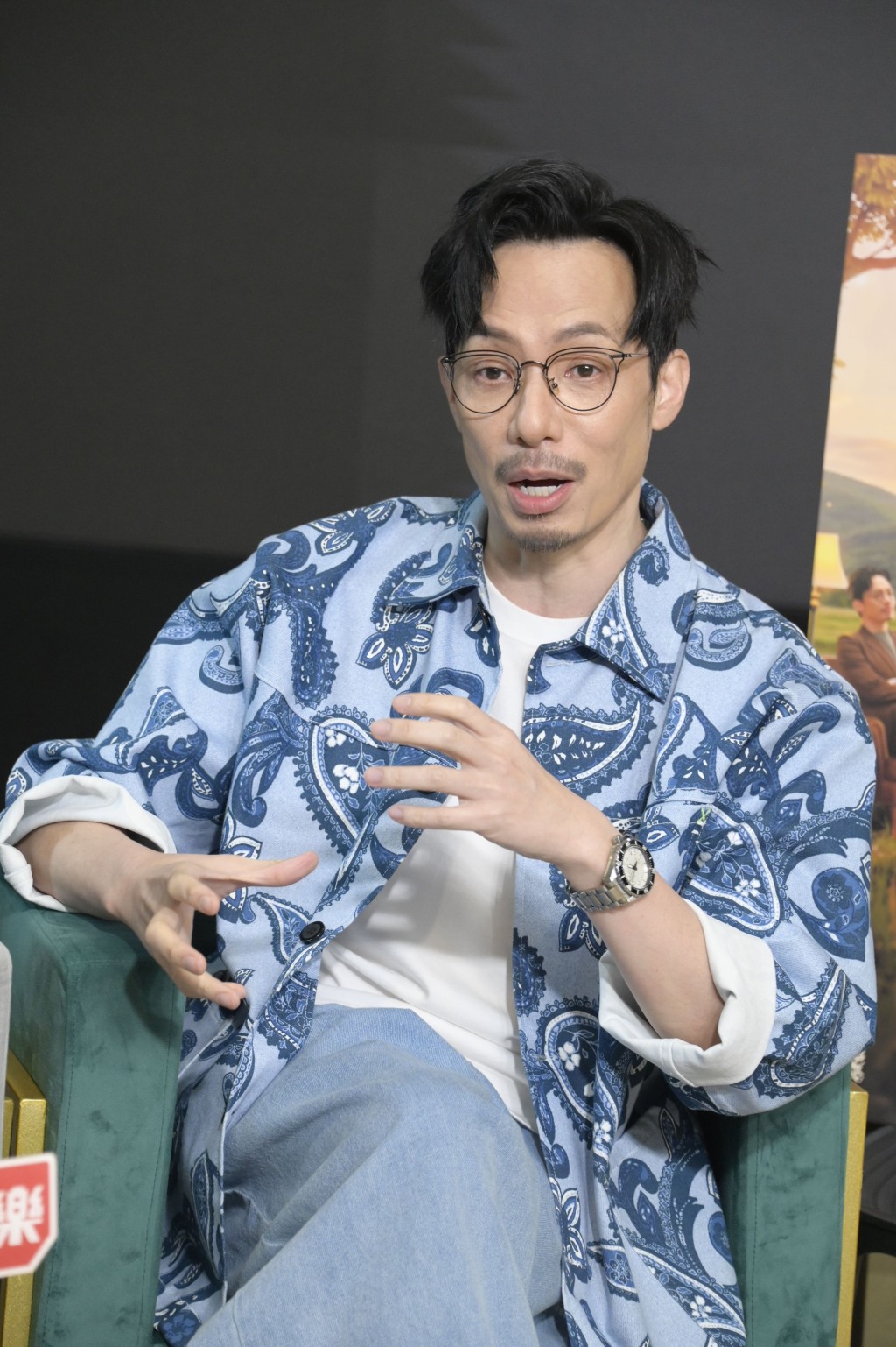 強尼在劇中再次飾演為逝者尋找失落記憶碎片的Dr. Cheung。