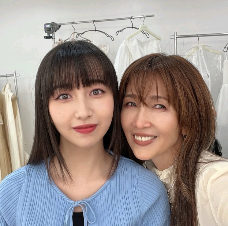木村心美提前在母親節前夕,已展示送給媽媽工藤靜香的禮物。