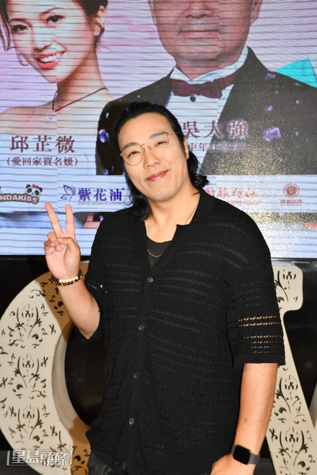 被問到李泳豪家事,鄭世豪稱對方是「超級好仔」,但對其家庭事則知不多,強調工作時氣氛愉快。