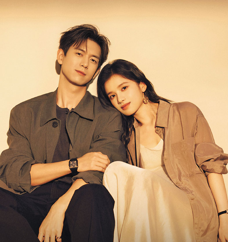 ■李現與張婧儀搭檔演出《霧裏青》。網上圖片