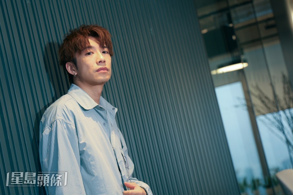 嘉豪認為，愛情不需要每日美艷動人，在伴侶面前呈現簡單真實的自己便足夠。