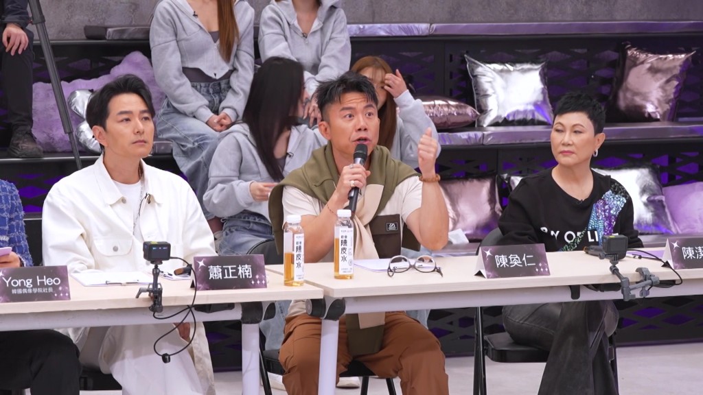 就連之前曾給予Hilary負評的陳奐仁，也對這次表現評價甚高。