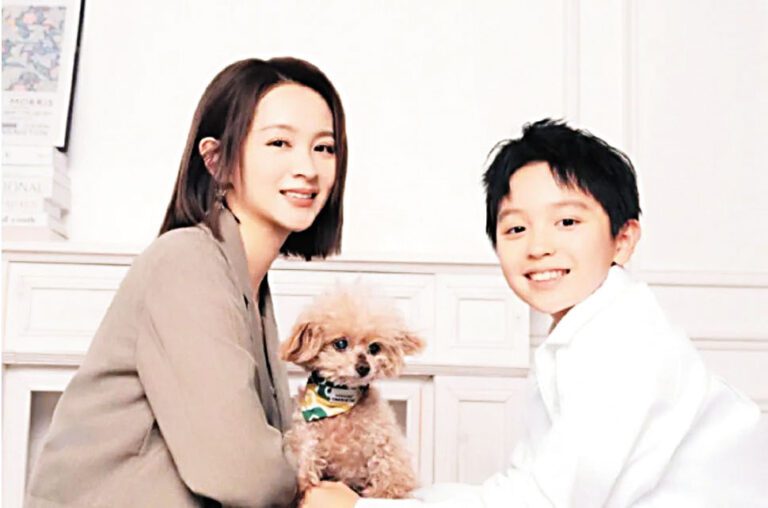 鄧莎為17年愛犬舉辦告別式