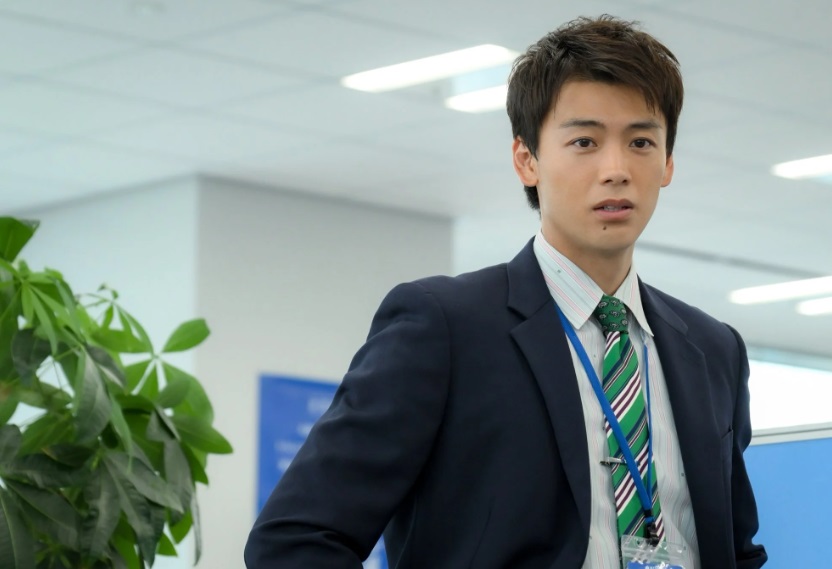 竹內涼真憑人氣日劇《有本事換你來做啊》，入圍最佳男主角獎。