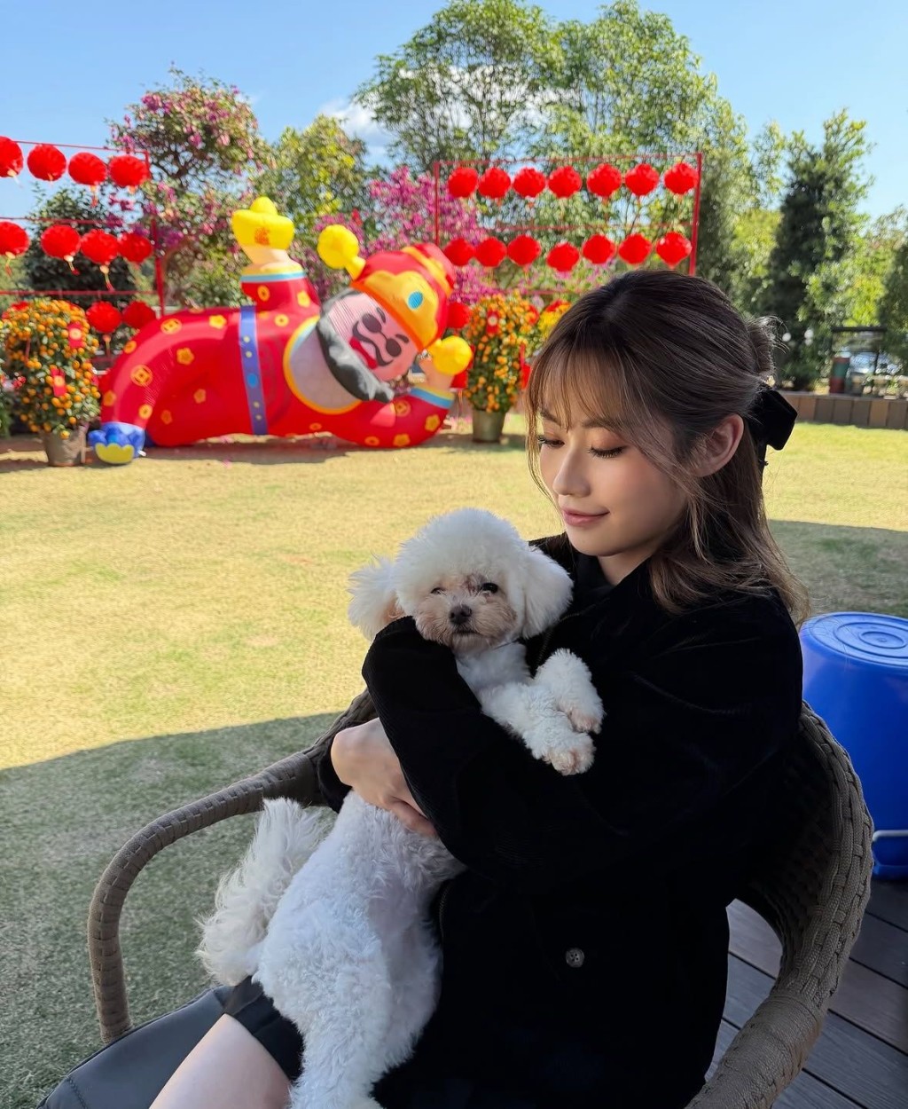 波波平日很喜歡帶同愛犬到處去。