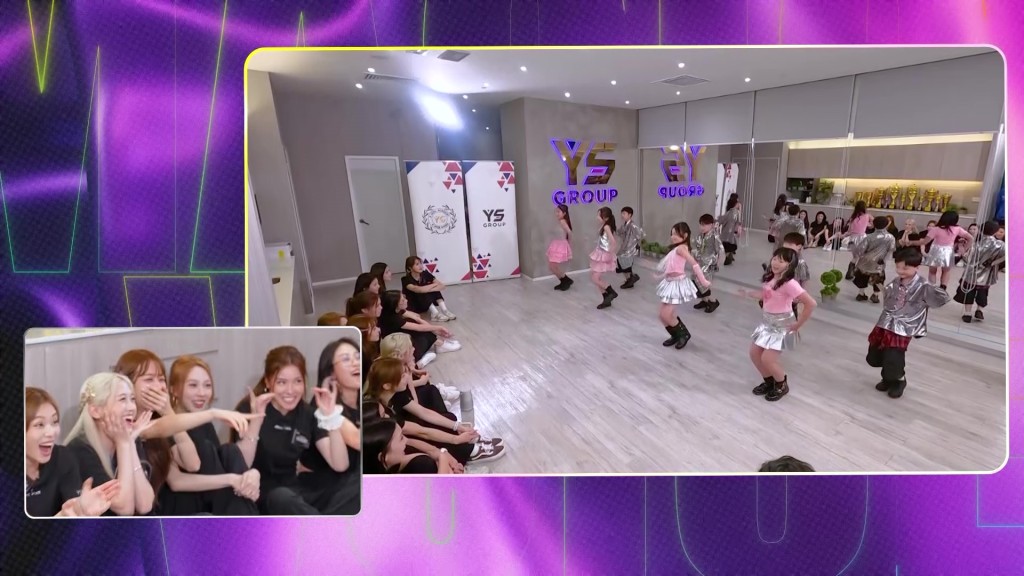Mini Blackpink 與 Mini Boys 即場表演唱跳。