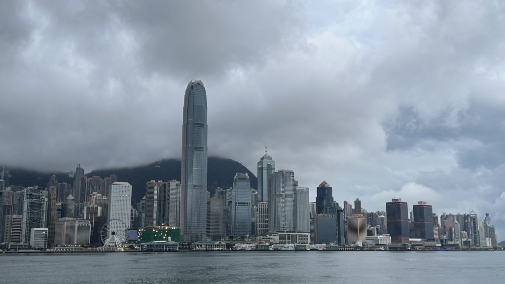 天文台：大致多雲有驟雨雷暴 部分地區雨勢頗大