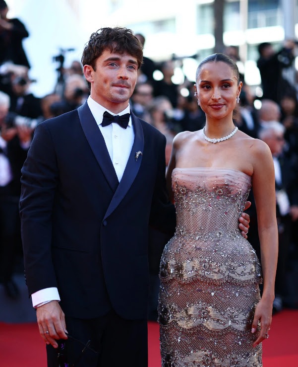 曾接受Do姐訪問的賽車手Charles Leclerc，與太太Alexandra一同欣賞電影首映。